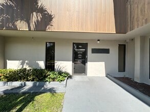 4121 NW 5th St, Plantation, FL à louer Photo intérieure– Image 1 sur 19