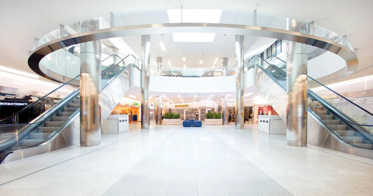 255 5th Ave SW, Calgary, AB à louer Photo de l’immeuble– Image 1 sur 10