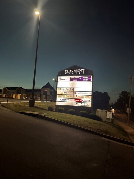 15425-15495 Clayton Rd, Ballwin, MO à louer - Photo de l’immeuble – Image 1 sur 8