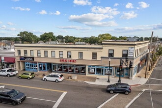 7370-7376 Manchester Rd, Maplewood, MO à louer Photo de l’immeuble– Image 1 sur 8