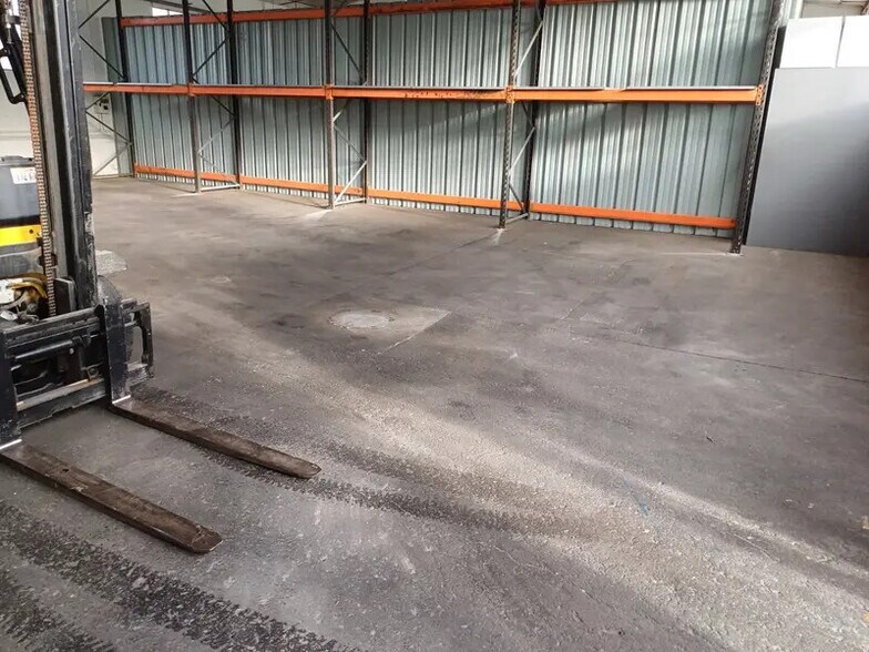 Industriel/Logistique dans Cruet à louer - Photo intérieure – Image 3 sur 7