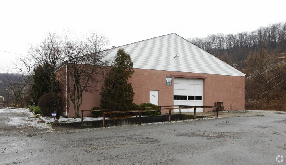 451 Millers Run Rd, Morgan, PA à louer - Photo de l’immeuble – Image 2 sur 3
