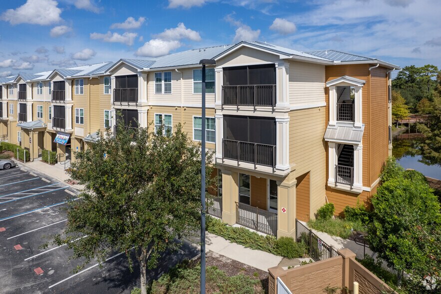 126 E SR 434, Winter Springs, FL à louer - Photo principale – Image 1 sur 11