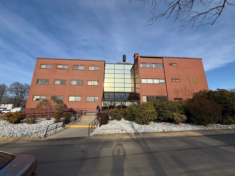 76 Summer St, Fitchburg, MA à vendre - Photo principale – Image 1 sur 51