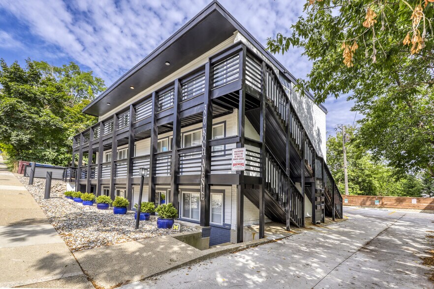 320 Koch Ave, Ann Arbor, MI à vendre - Photo de l’immeuble – Image 3 sur 47