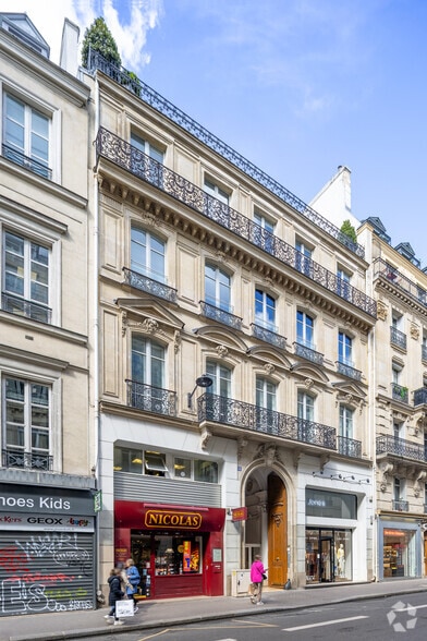 28 Rue De Mogador, Paris à louer - Photo de l’immeuble – Image 2 sur 16