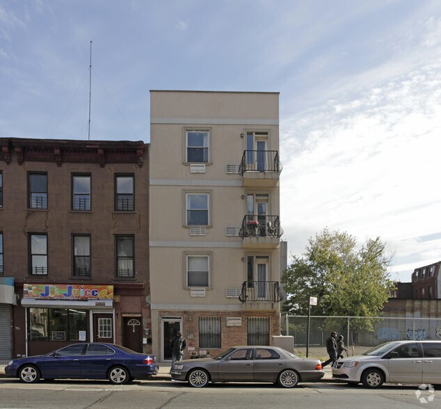 1095 Bedford Ave, Brooklyn, NY à vendre - Photo de l’immeuble – Image 2 sur 10