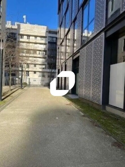 Local commercial dans Boulogne-Billancourt à louer - Photo de l’immeuble – Image 3 sur 12