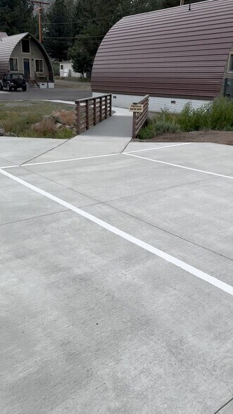 25 Howard Ave, June Lake, CA à vendre - Vidéo sur l’annonce professionnelle – Image 2 sur 31