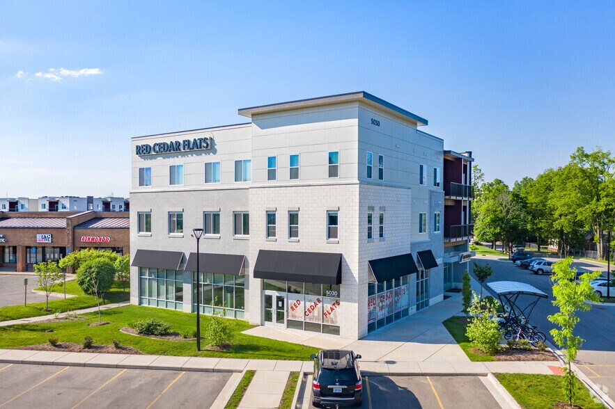5030 Northwind Dr, East Lansing, MI à louer - Photo de l’immeuble – Image 3 sur 5