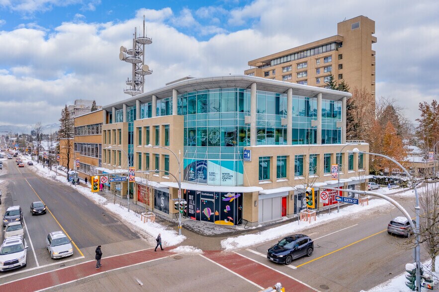 601 6th St, New Westminster, BC à louer - Photo de l’immeuble – Image 1 sur 4
