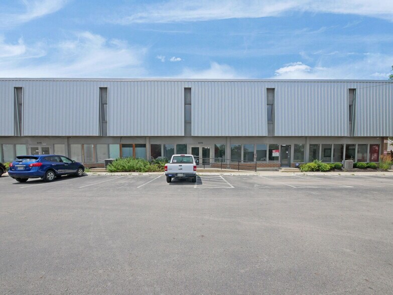 5075-5095 Westerville Rd, Columbus, OH à louer - Photo de l’immeuble – Image 1 sur 14