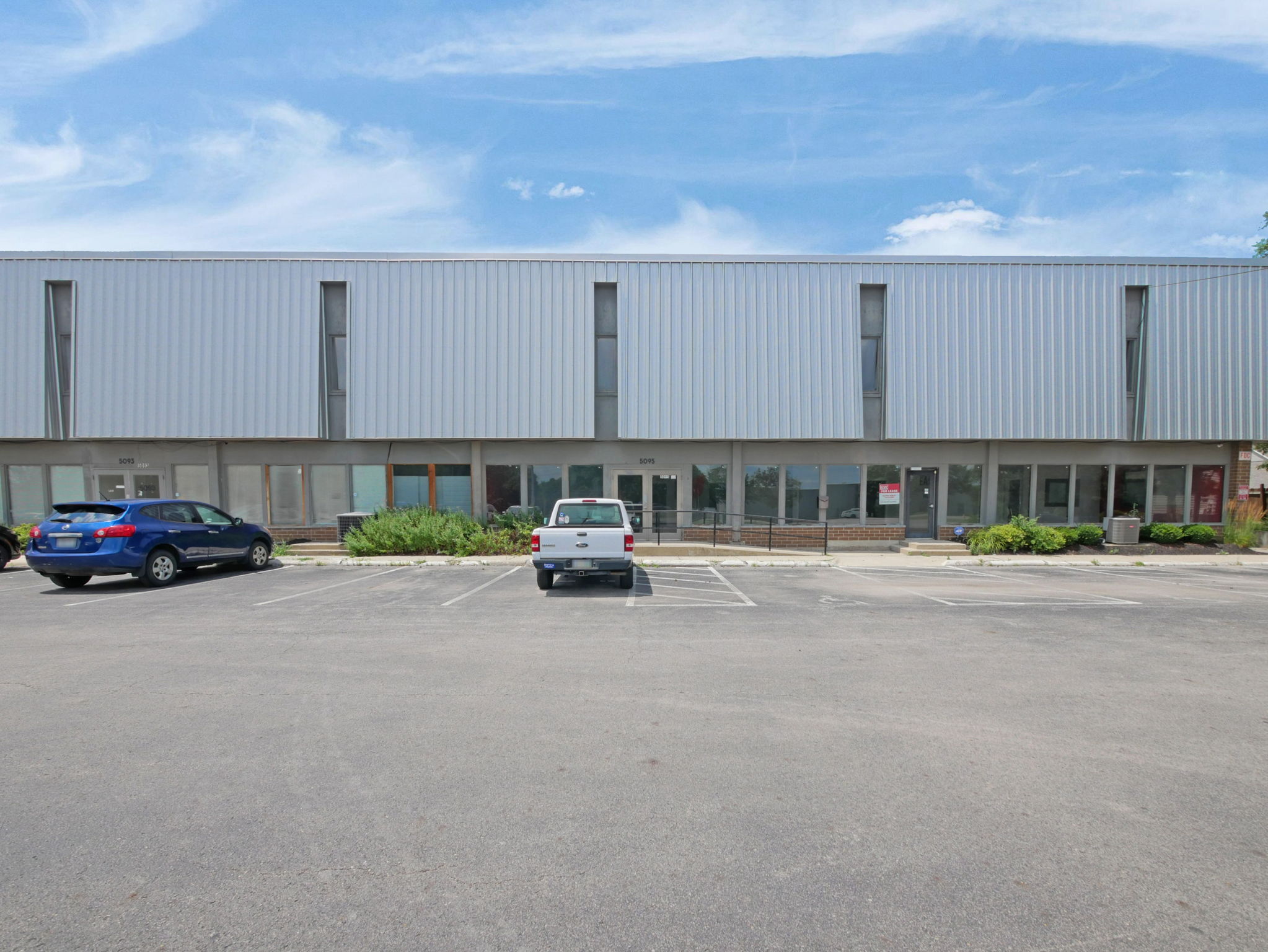 5075-5095 Westerville Rd, Columbus, OH à louer Photo de l’immeuble– Image 1 sur 15