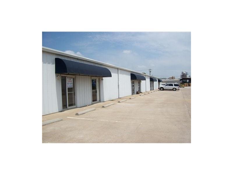 800 N Jefferson St, Springdale, AR à louer Photo intérieure– Image 1 sur 13