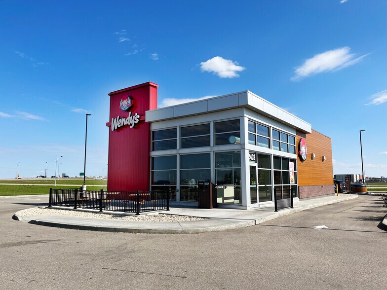 2310 46 E Ave, Calmar, AB à louer - Photo de l’immeuble – Image 3 sur 5