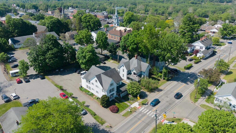 14 Elm St, New Milford, CT à louer - Photo de l’immeuble – Image 2 sur 31