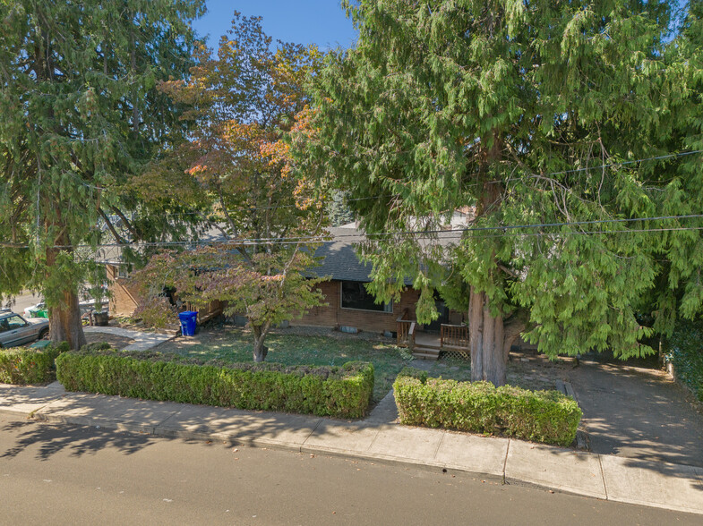 11067 SE 42nd Ave, Milwaukie, OR à vendre - Photo de l’immeuble – Image 3 sur 14