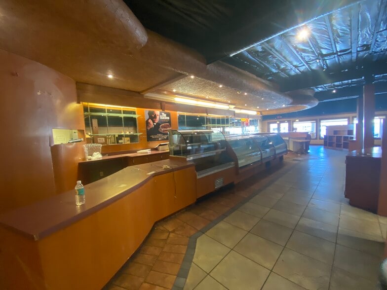 3504 Highway 365, Nederland, TX à louer - Photo de l’immeuble – Image 3 sur 30