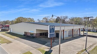 Plus de détails pour 502 E 4th St, Russellville, AR - Local d’activités à vendre
