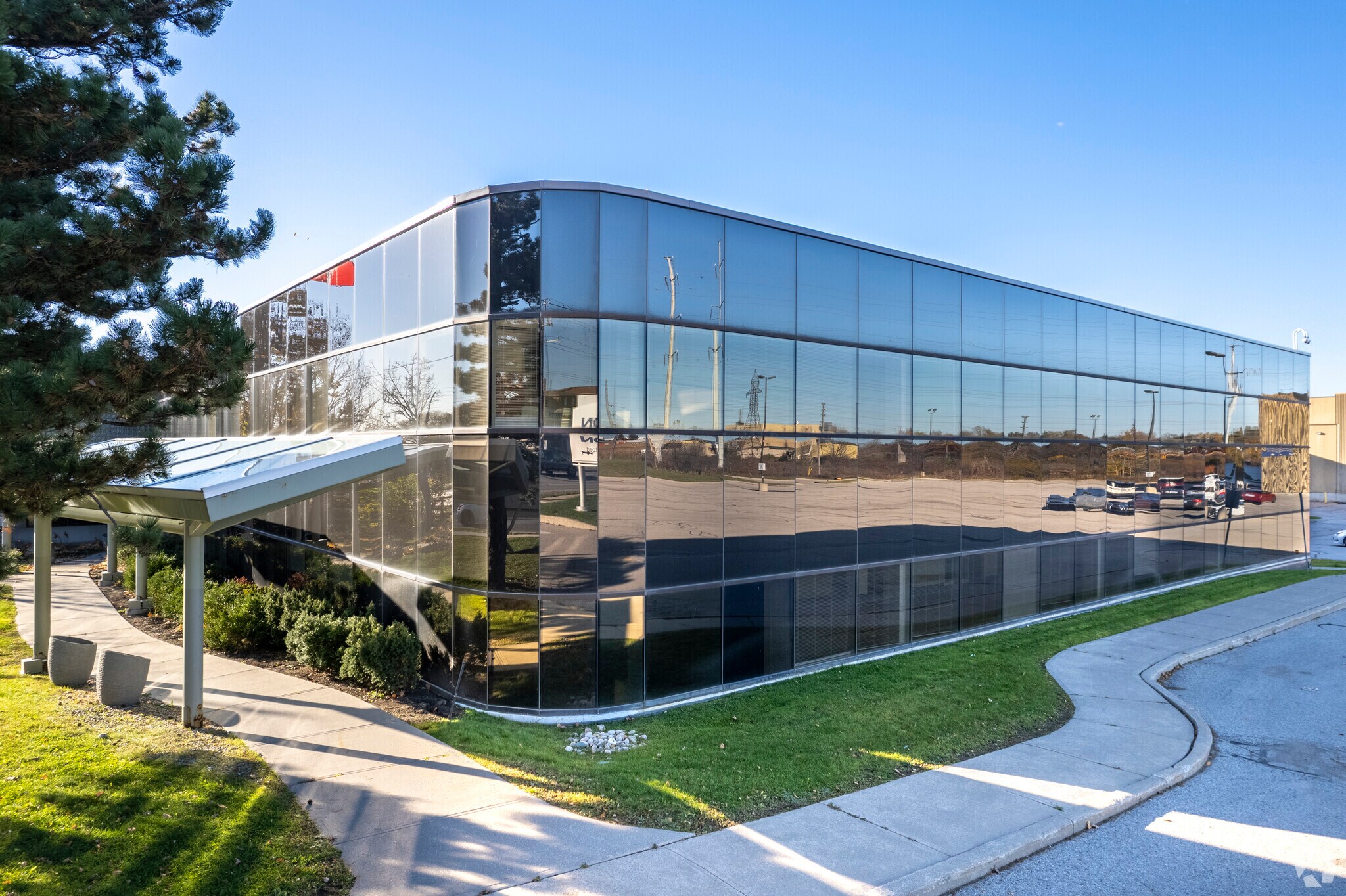 1120 Birchmount Rd, Toronto, ON à louer Photo principale– Image 1 sur 5