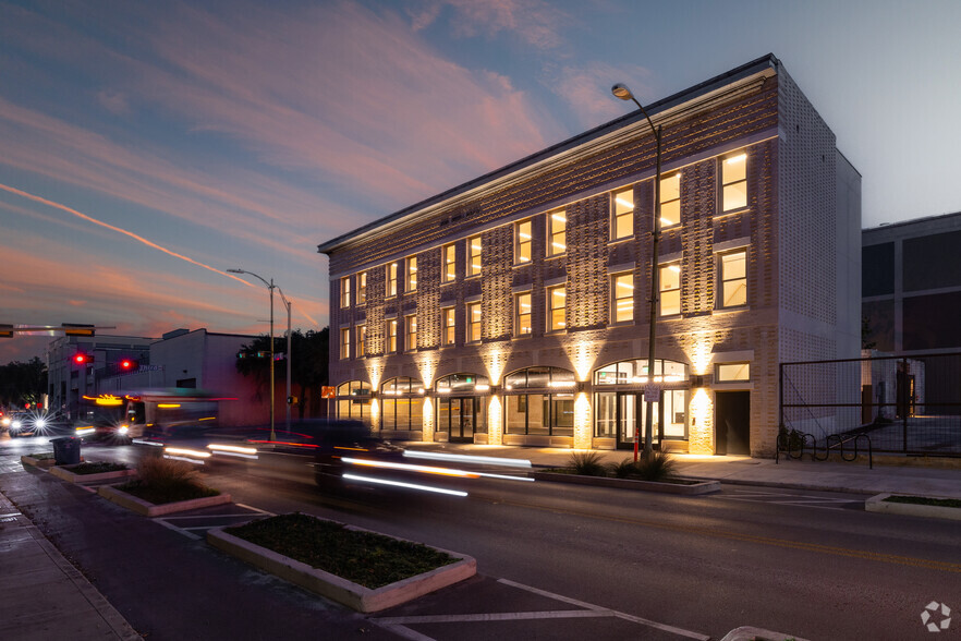 212 N Alamo St, San Antonio, TX à louer - Photo de l’immeuble – Image 1 sur 9