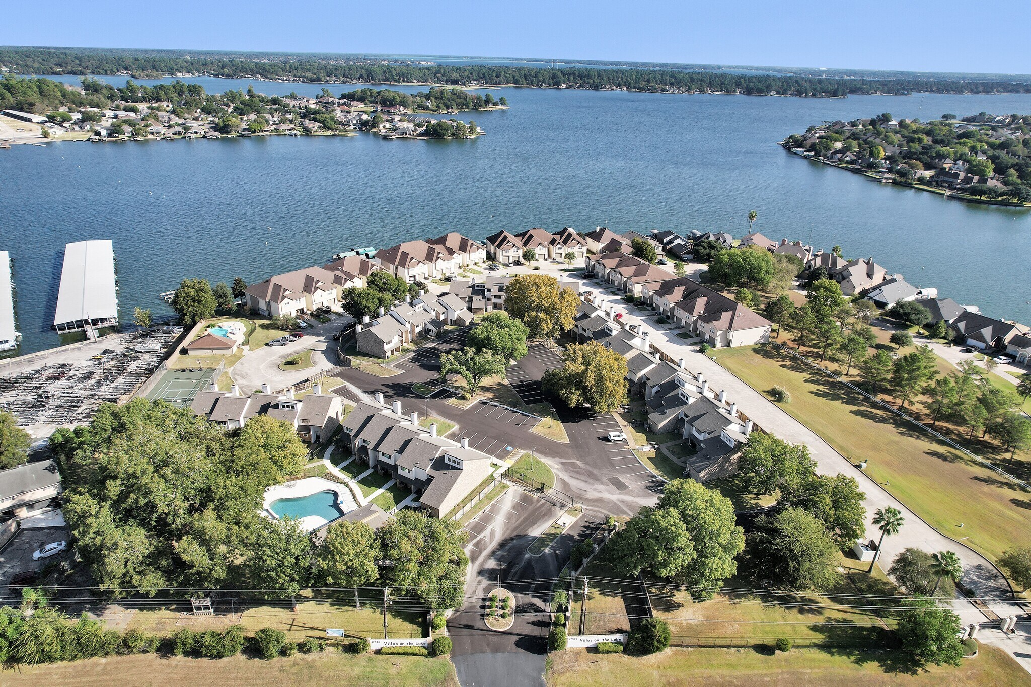 17578 Highway 105, Montgomery, TX à vendre Photo de l’immeuble– Image 1 sur 39