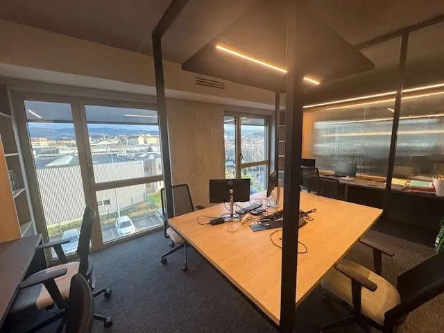 Plus de détails pour Bureau à louer