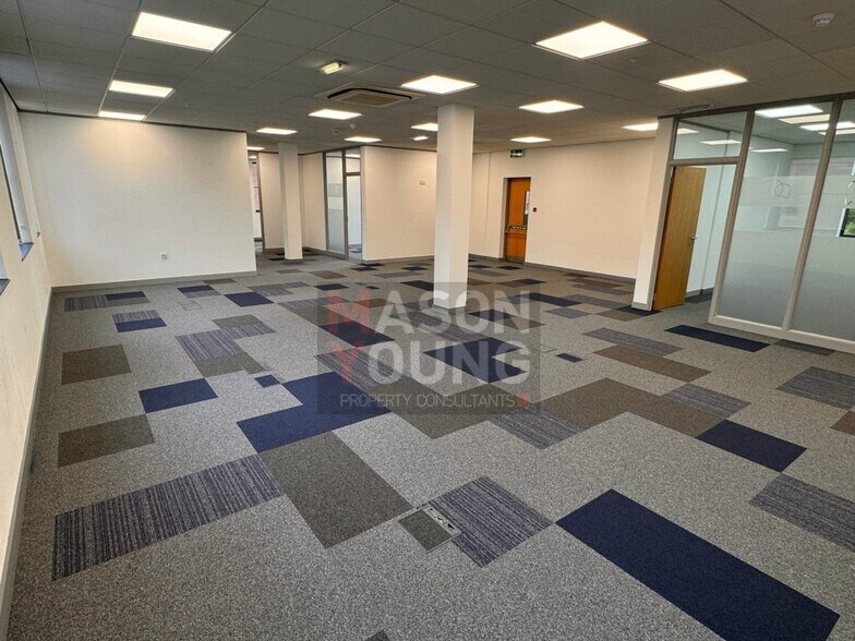 6 Embassy Dr, Birmingham à louer - Photo intérieure – Image 2 sur 8