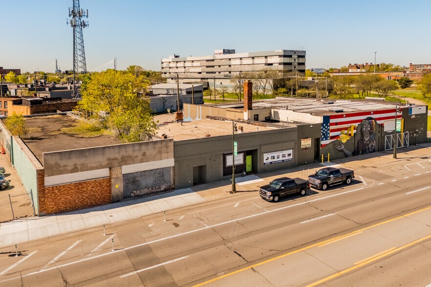 2647-2661 Michigan Ave, Detroit, MI à vendre - Photo de l’immeuble – Image 2 sur 8
