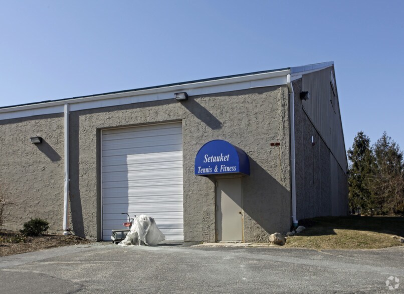 5 S Jersey Ave, East Setauket, NY à vendre - Photo de l’immeuble – Image 3 sur 3