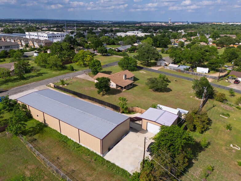 1612 Shenandoah Dr, Cedar Park, TX à vendre - Photo de l’immeuble – Image 3 sur 39
