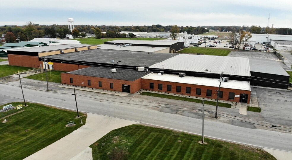 535 W Linfoot St, Wauseon, OH à louer - Photo de l’immeuble – Image 2 sur 5