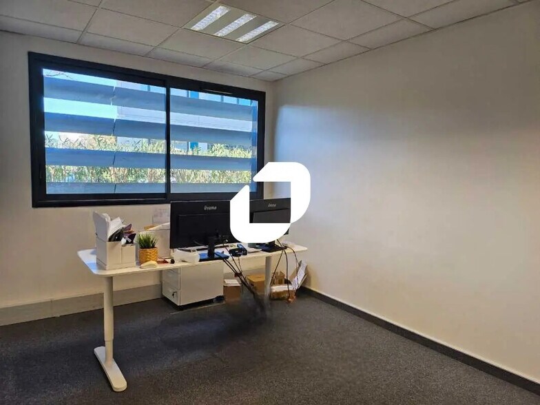 Bureau dans Montpellier à louer - Photo de l’immeuble – Image 3 sur 5