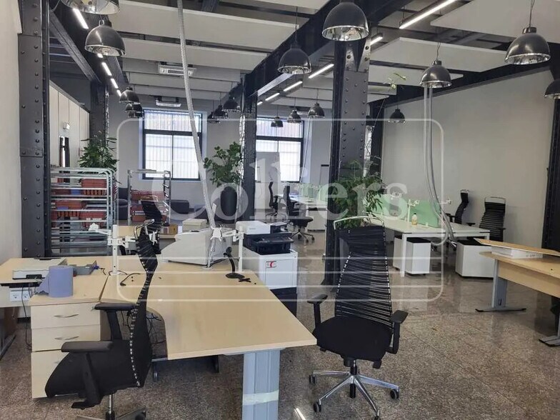 Bureau dans Marseille à louer - Photo de l’immeuble – Image 1 sur 14