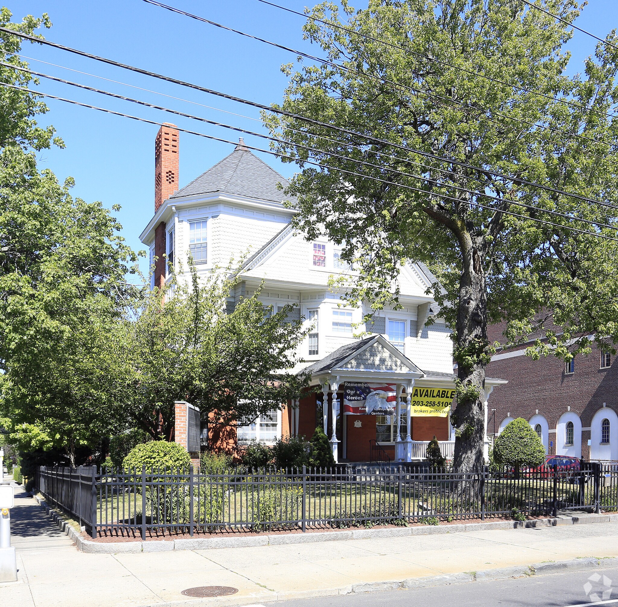 944 Fairfield Ave, Bridgeport, CT à louer Photo principale– Image 1 sur 16