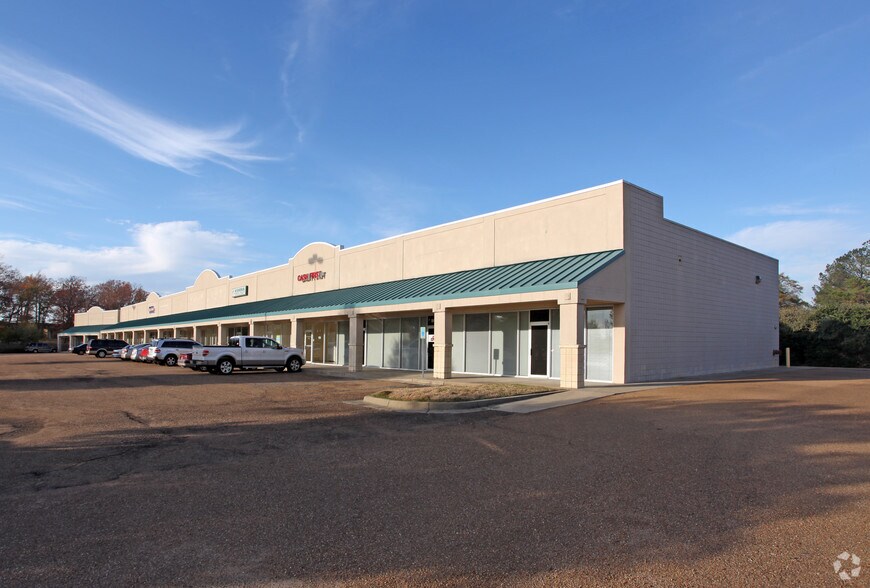 4700 Robinson Rd, Jackson, MS à louer - Photo principale – Image 1 sur 2