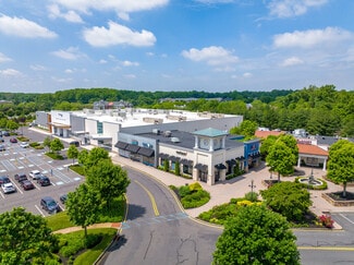 Plus de détails pour 210-350 Young Ave, Moorestown, NJ - Local commercial à louer