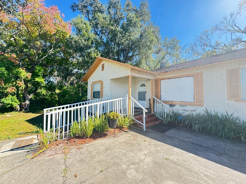 809 E Alsobrook St, Plant City, FL à vendre - Photo de l’immeuble – Image 3 sur 25