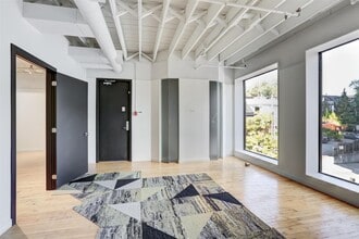 170 Bedford Rd, Toronto, ON à louer Photo intérieure– Image 1 sur 27
