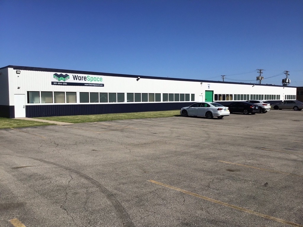 301 W Hintz Rd, Wheeling, IL à louer Photo de l’immeuble– Image 1 sur 2