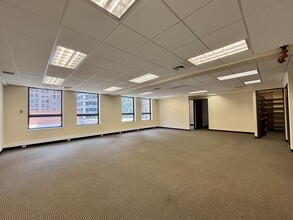205 W Randolph St, Chicago, IL à louer Photo intérieure– Image 1 sur 3