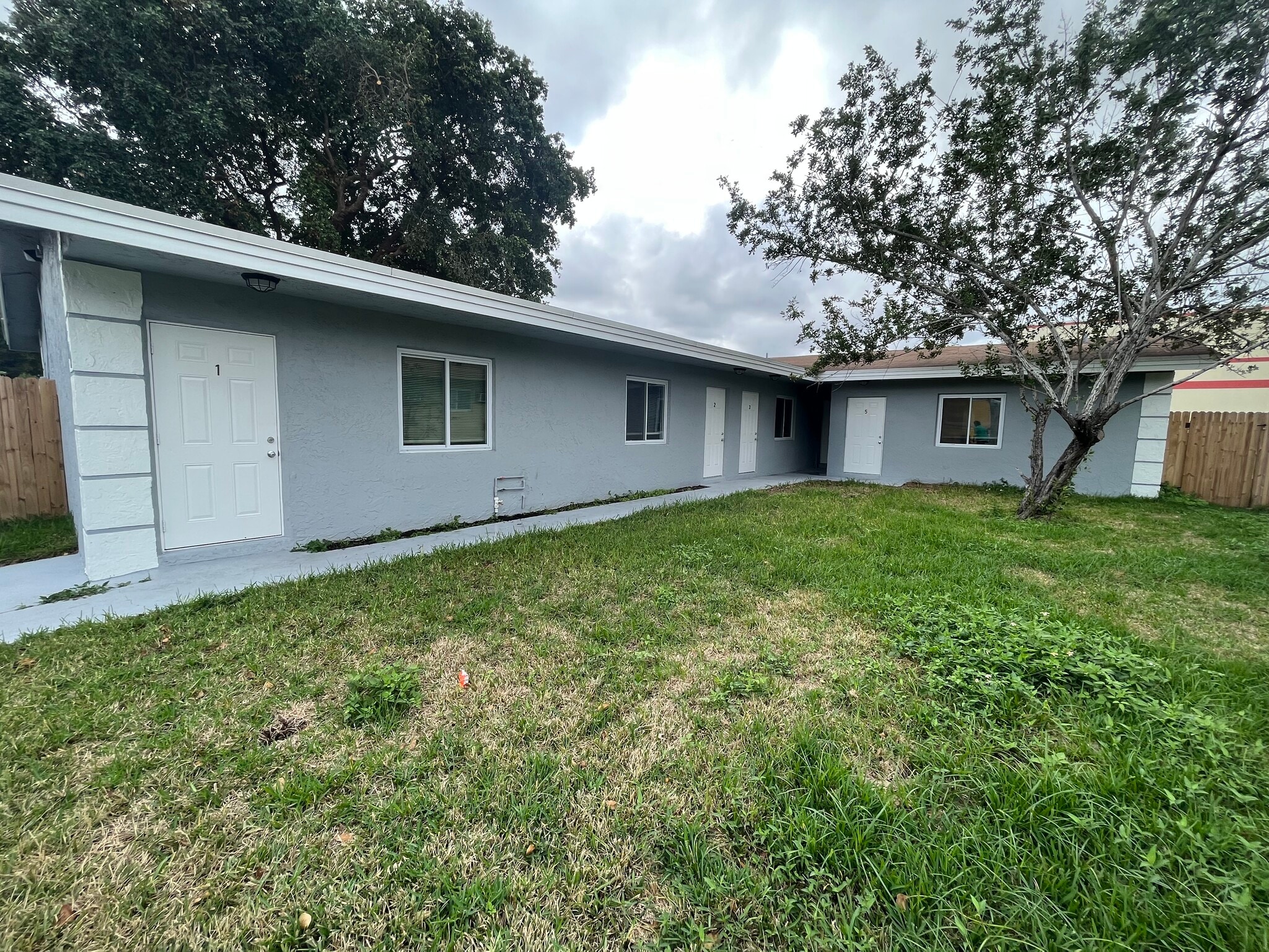 1109 NW 6th Ave, Pompano Beach, FL à vendre Photo principale– Image 1 sur 16