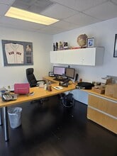 1400 NW 107th Ave, Miami, FL à louer Photo intérieure– Image 2 sur 14