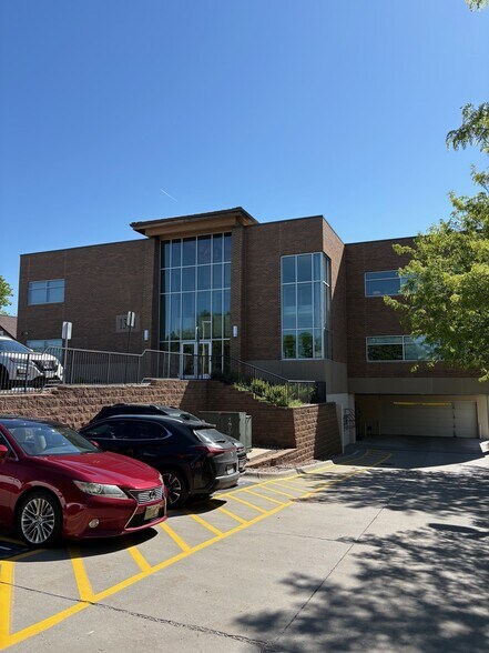 1301 S 75th St, Omaha, NE à louer - Photo de l’immeuble – Image 2 sur 5