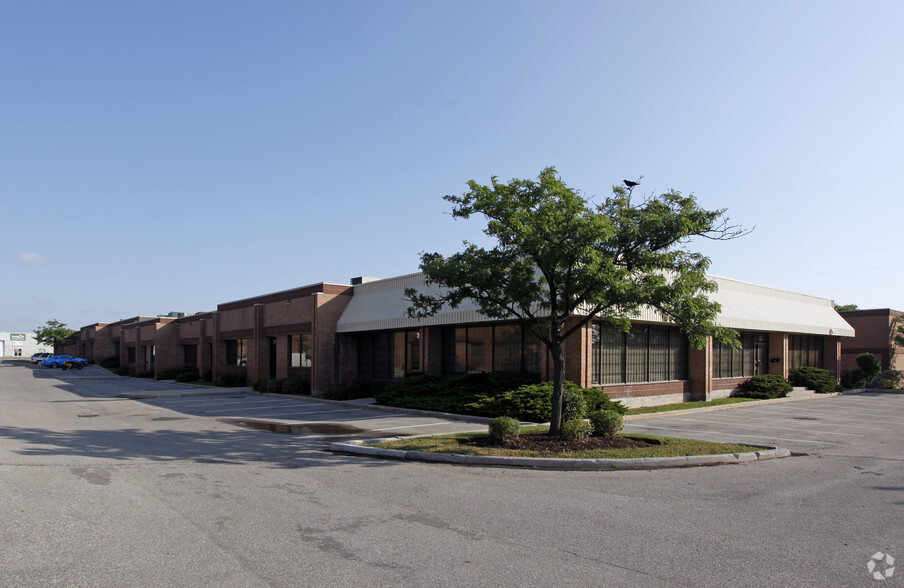 5730 Coopers Ave, Mississauga, ON à louer - Photo de l’immeuble – Image 3 sur 6