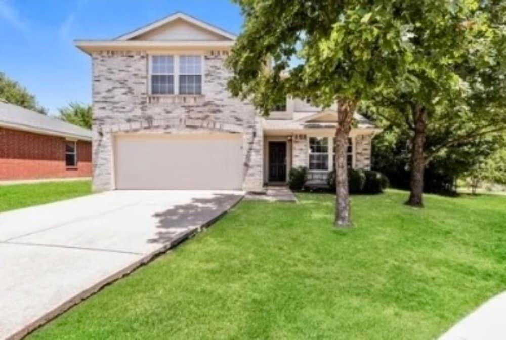 1715 Duet Dr, Dallas, TX à louer Photo principale– Image 1 sur 2