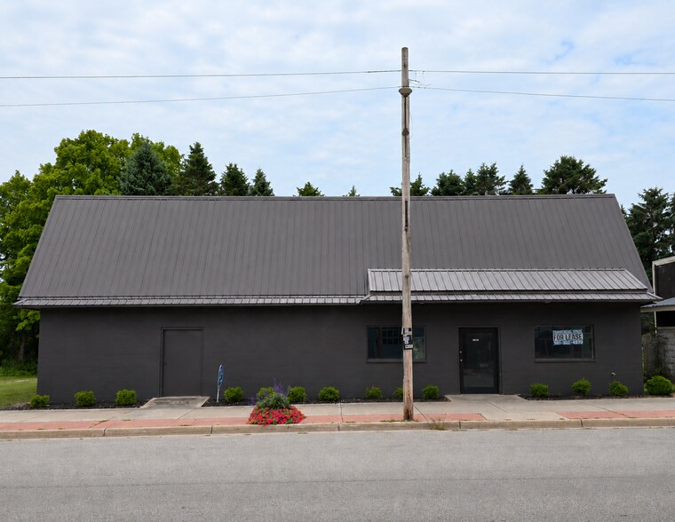 14821 Thompson Ave, Thompsonville, MI à vendre - Photo de l’immeuble – Image 3 sur 6