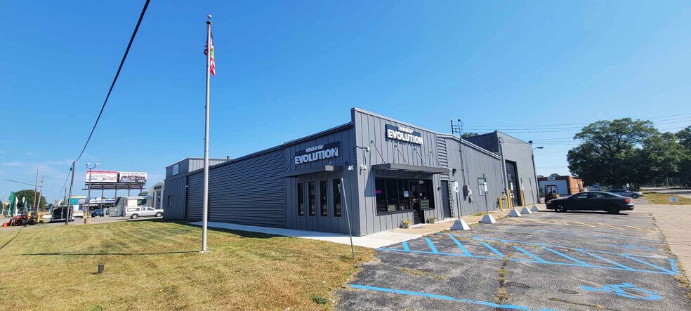 2240 Glade St, Muskegon, MI à vendre - Photo de l’immeuble – Image 2 sur 6