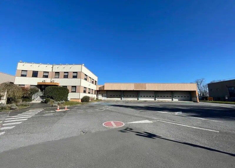 Industriel/Logistique dans Collégien à louer - Photo de l’immeuble – Image 2 sur 8