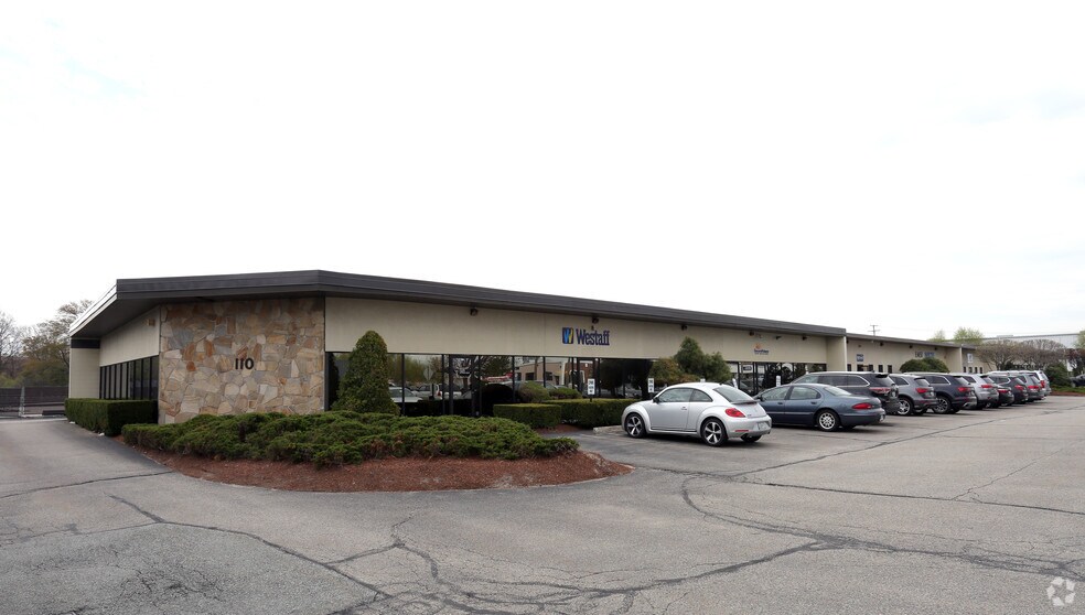 110 Jefferson Blvd, Warwick, RI à louer - Photo principale – Image 1 sur 14